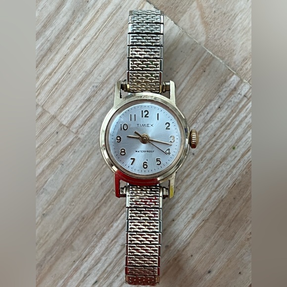Timex Vintage Mechanical Waterproof Watch Gold Stretch Bracelet Stainless Dial - Picture 4 of 15